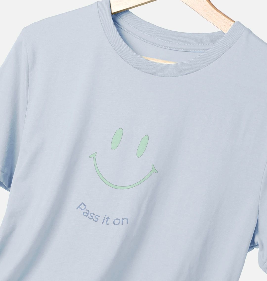 Pass it on smiley face - Men's Recyclable Organic Cotton Tee